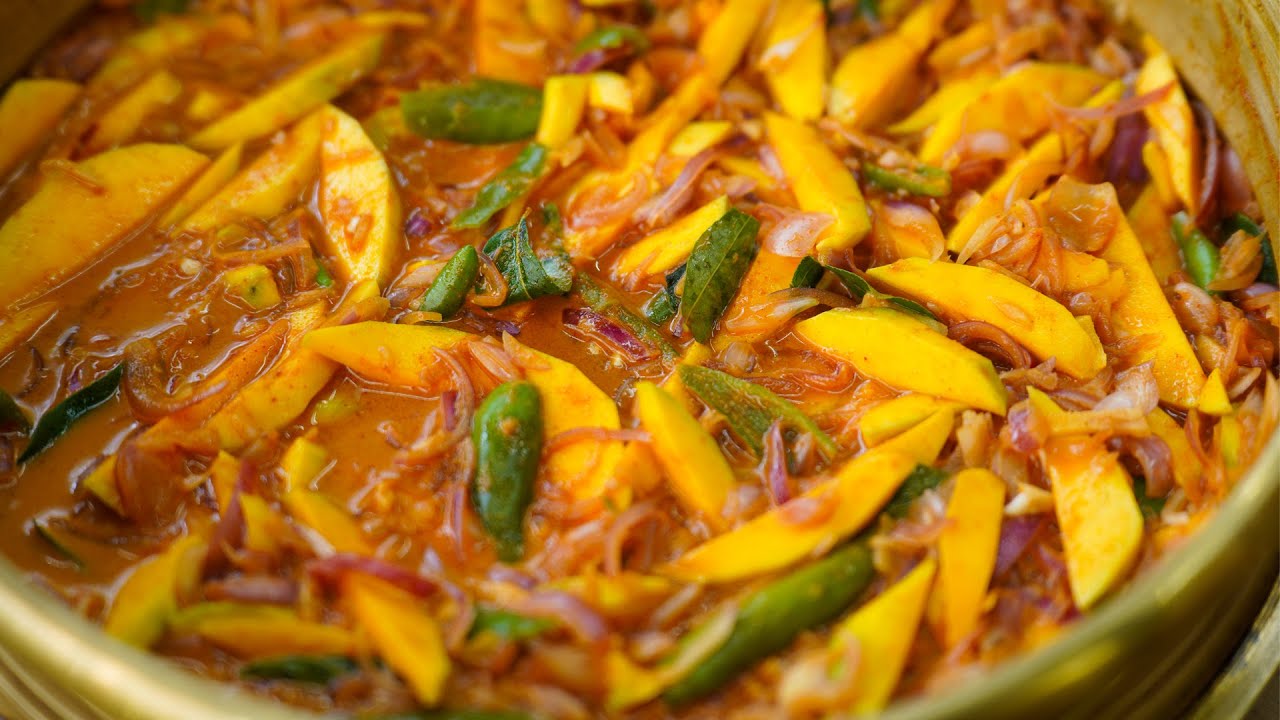 Tasty Kerala Style Raw Manga Curry  - Pacha Manga Curry