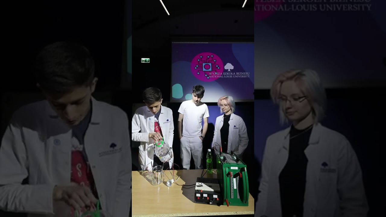 Czy wiecie jaka jest przewodność wody utlenionej? 🧐 #wsb #wsbnlu #studia #experiment #eksperyment