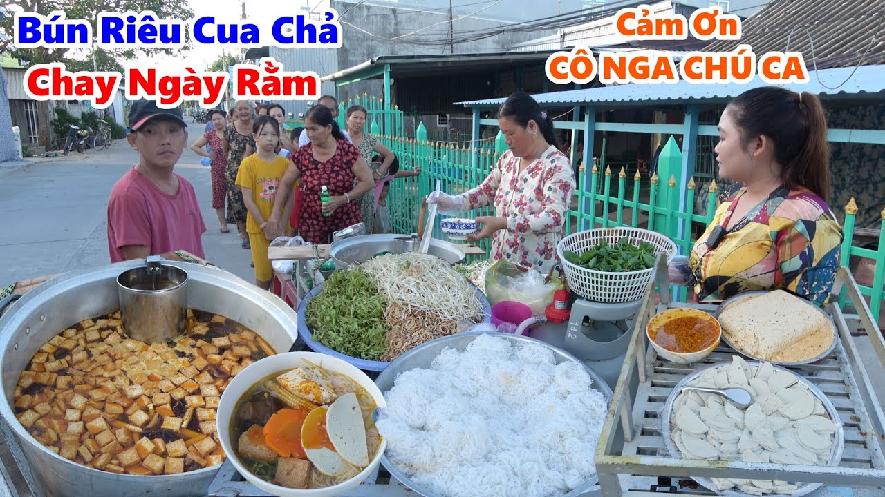 Trở Lại Với Chiếc Xe Đẩy Lúc Trước Với Nồi| BÚN RIÊU CUA CHẢ CHAY | Ngày Rằm Làm Không Kịp Tay #NSĐQ