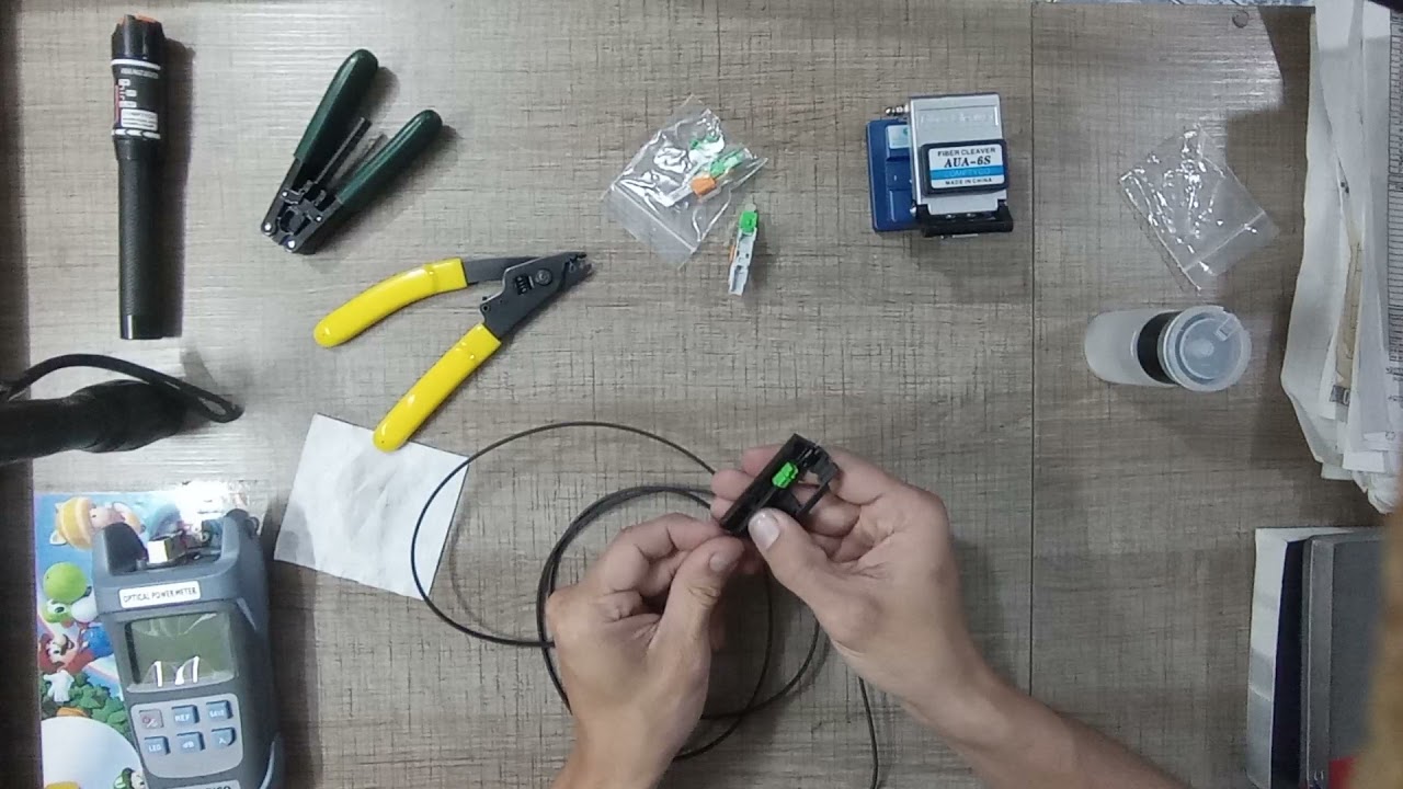 Instalaci&oacute;n de conector de campo para fibra &oacute;ptica marca Furukawa