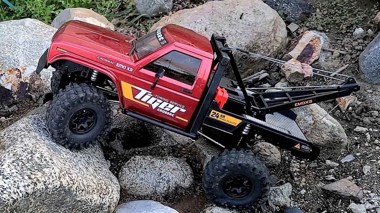 Cross RC Emo X3 Tow-Truck Wrecker Recovery budget upgrades, motor, foams, tuned HW 880