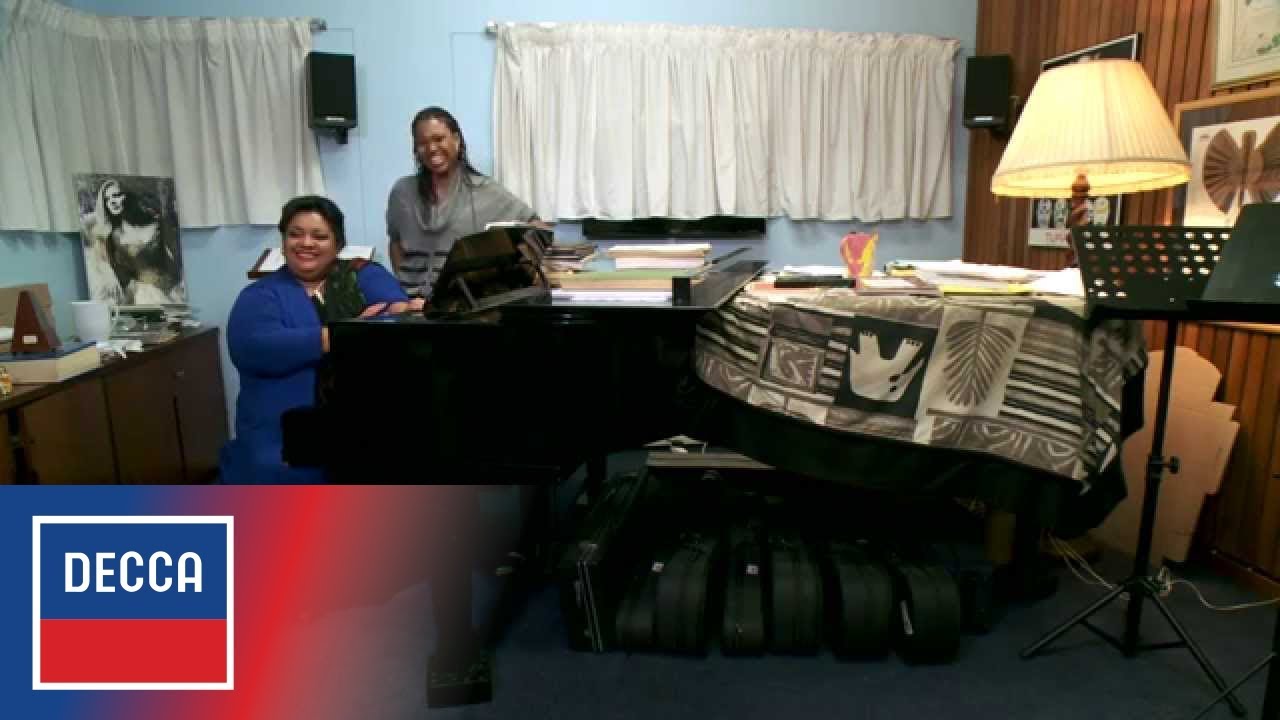 Pumeza meets her former singing teacher Virginia Davids