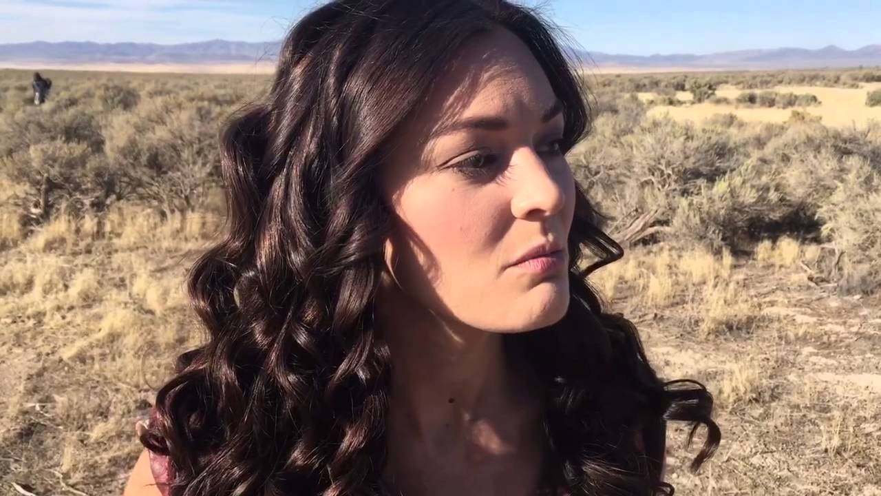 Melanie finds out about Jake's wound and moves on.