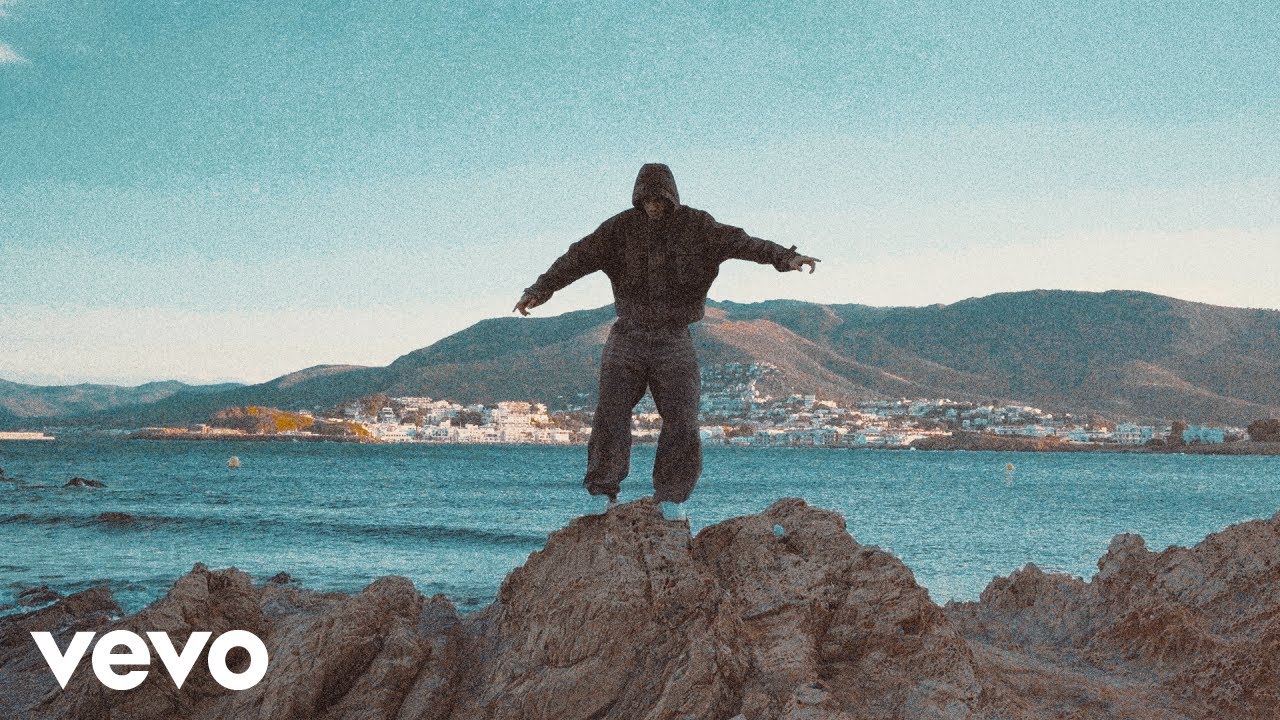 Will.X.O - hola? (Official)