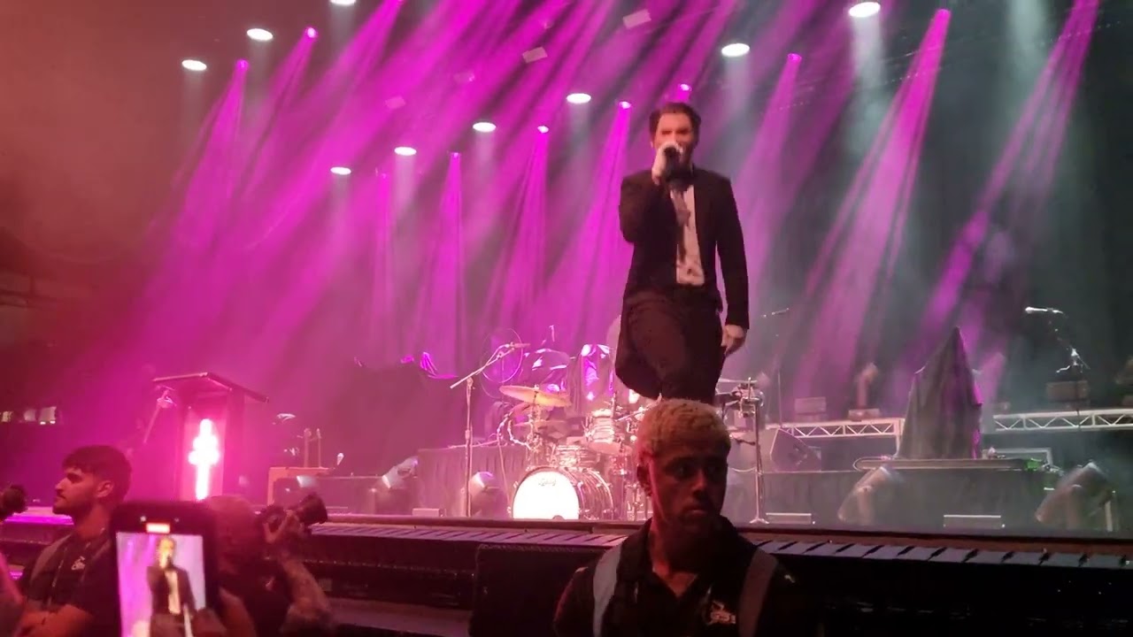 PRESIDENT - Fearless (Live) - Festival Hall, Melbourne - 11 Dec 2025