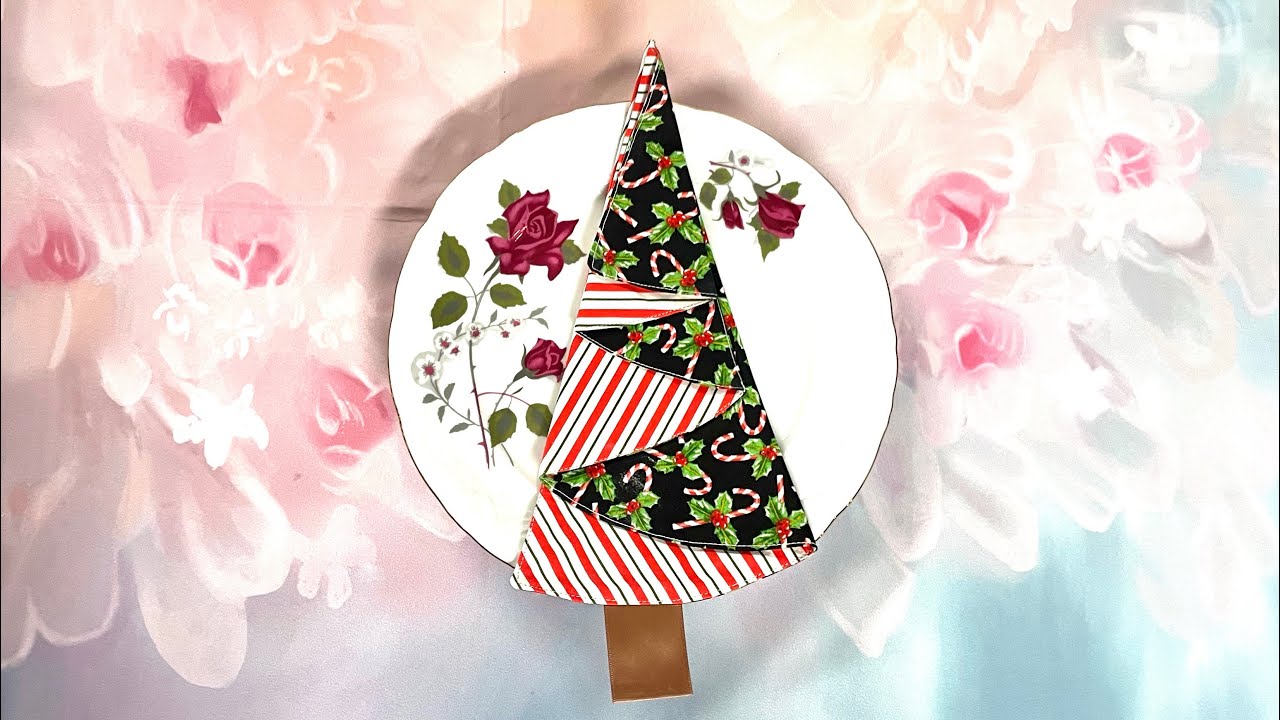 CHRISTMAS TREE NAPKINS/Napkin folding for Christmas 