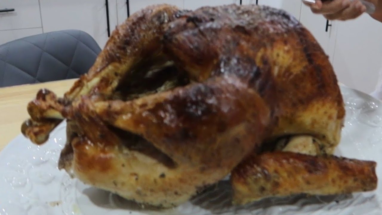 Expat's Filipino Family JUST LOVES American Thanksgiving FOOD! A Mouth-Watering Turkey and More.
