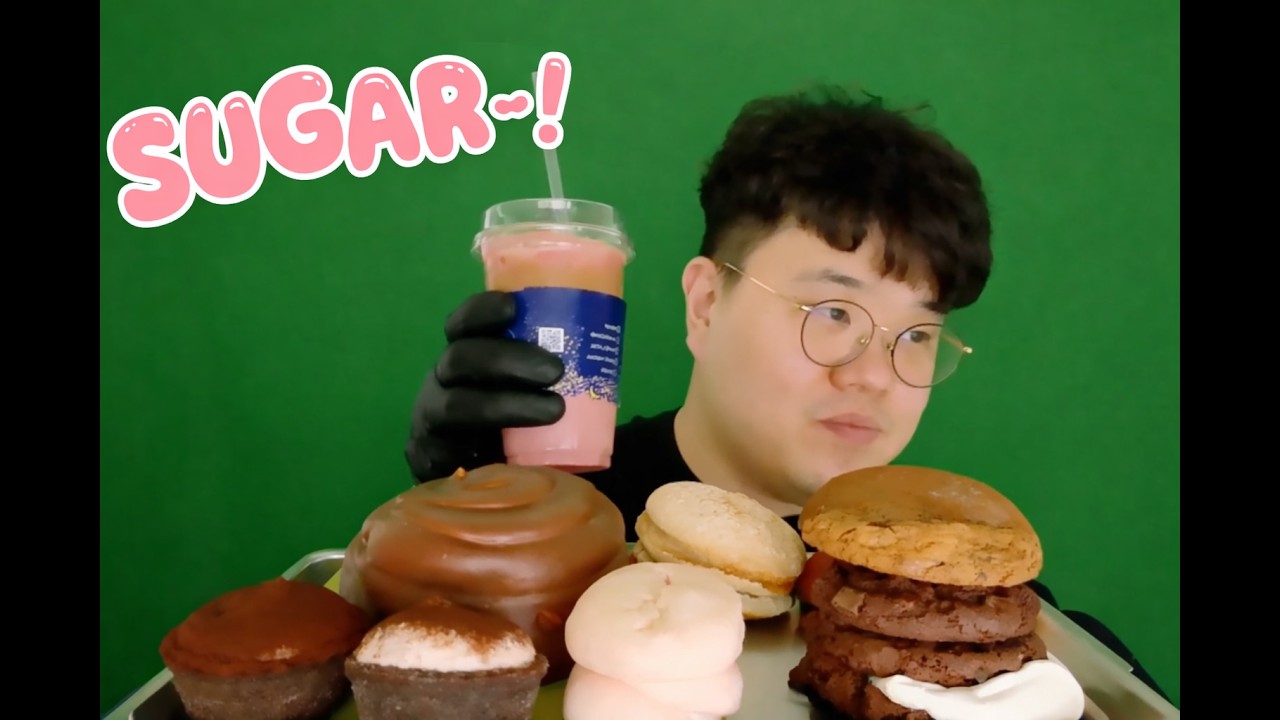 Dubai Chewy Pop Cake & Tart Mukbang from Paris Baguette | 파리바게뜨 두쫀팝 케이크 두쫀타르트 먹방