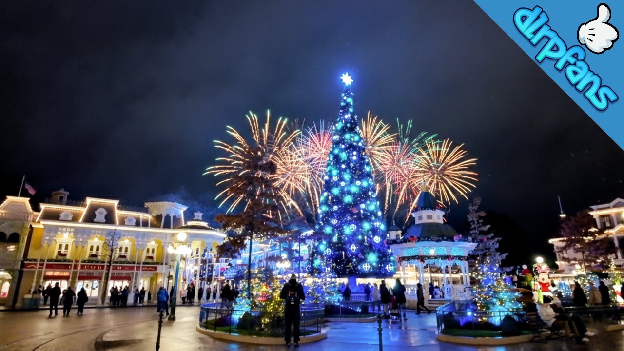 I Stayed Until Late at Christmas in Disneyland Paris