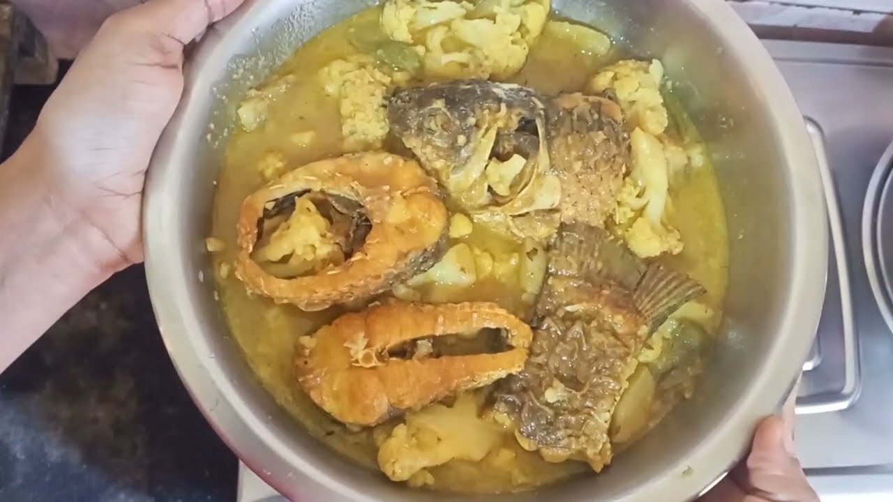গ্রাস কার্প /গ্লাস কাপ মাছ দিয়ে ফুলকপি আলু ঝোল // grass carp/Glass cup mach diye fulkopi alu jhol 