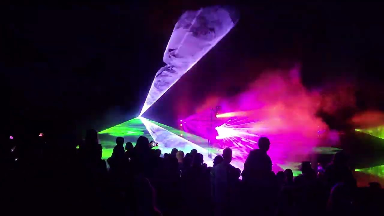 Laser en vuurwerkshow de kleine wolf 2023