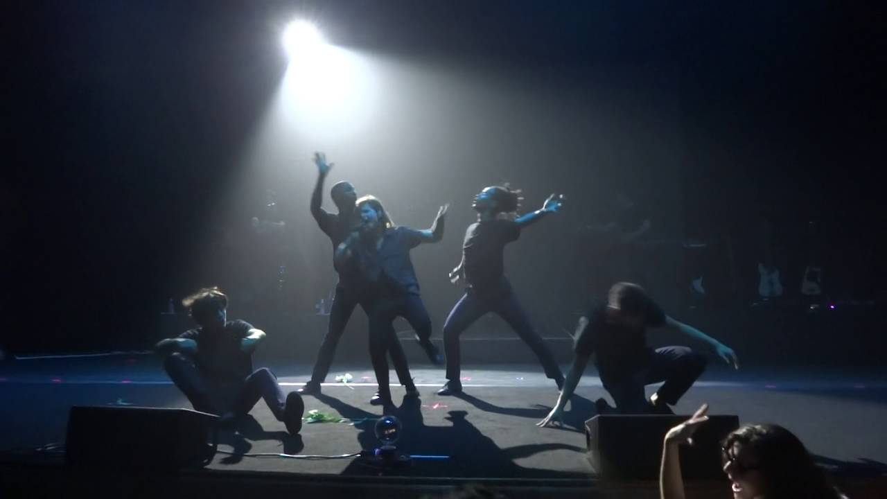 Christine and the Queens - Tilted (live)