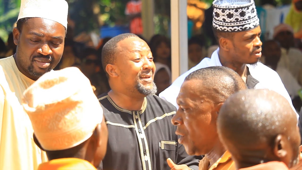 UTALIA: BABU TALE Alivyocheza Huku Akilia Kwa Uchungu Kwenye Mazishi Ya Aliyekuwa Mke Wake