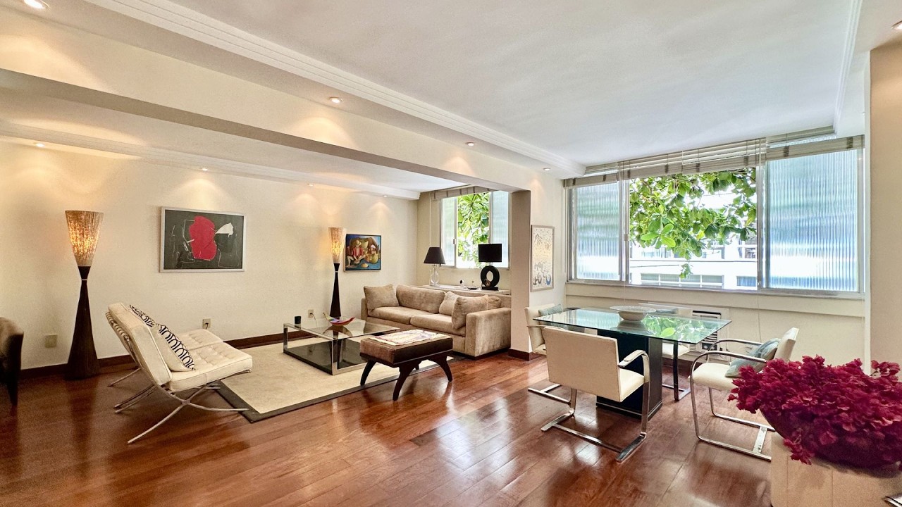 W06.654 - Apartamento na quadra da praia em Copacabana