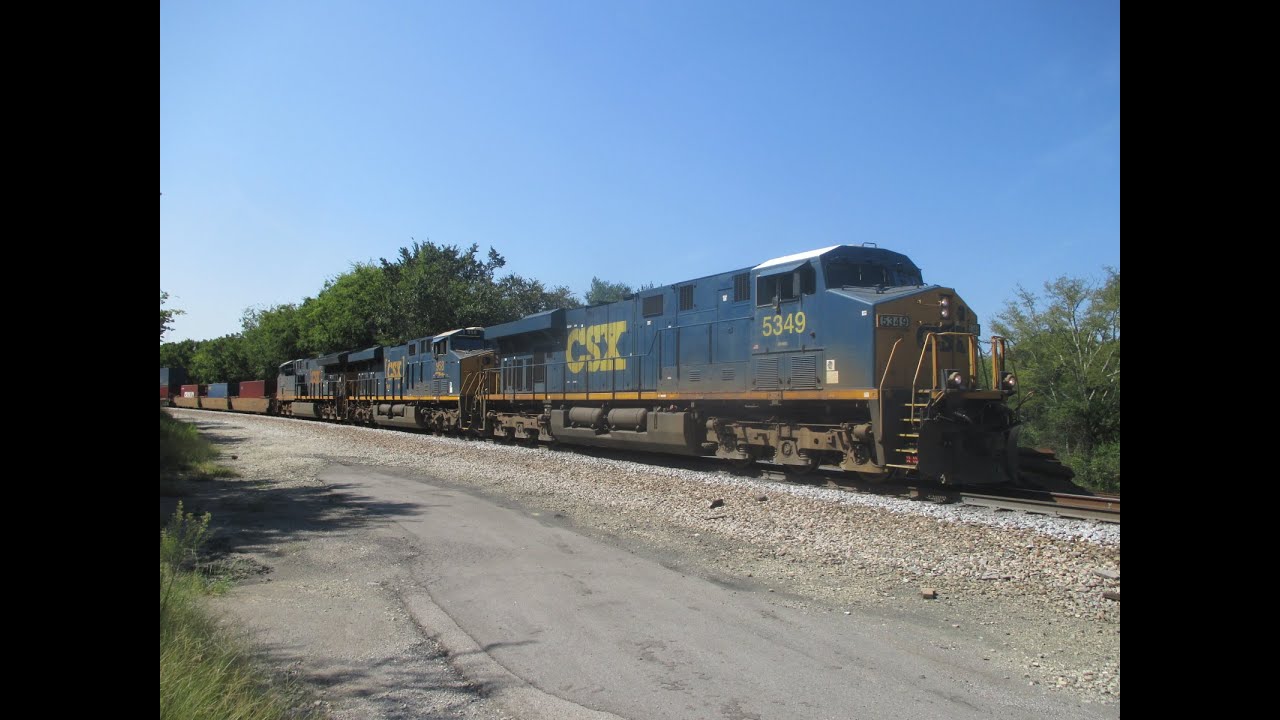 CSX 5349, CSX 958, and CSX 3276 pull a CSX Intermodal Train through Brentwood, TN (B&A)