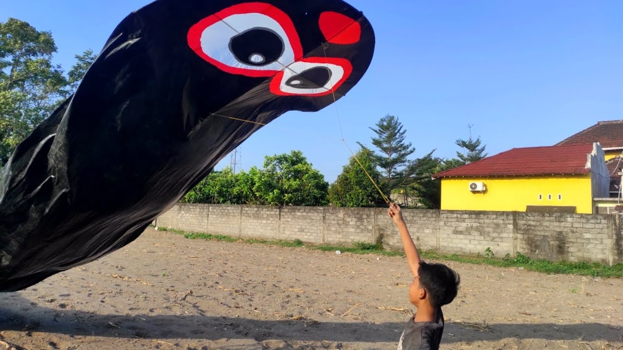 AKHIRNYA BIKIN LAGI LAYANGAN CACING ALASKA JUMBO EKOR PANJANG LANGSUNG DI TES DANIS