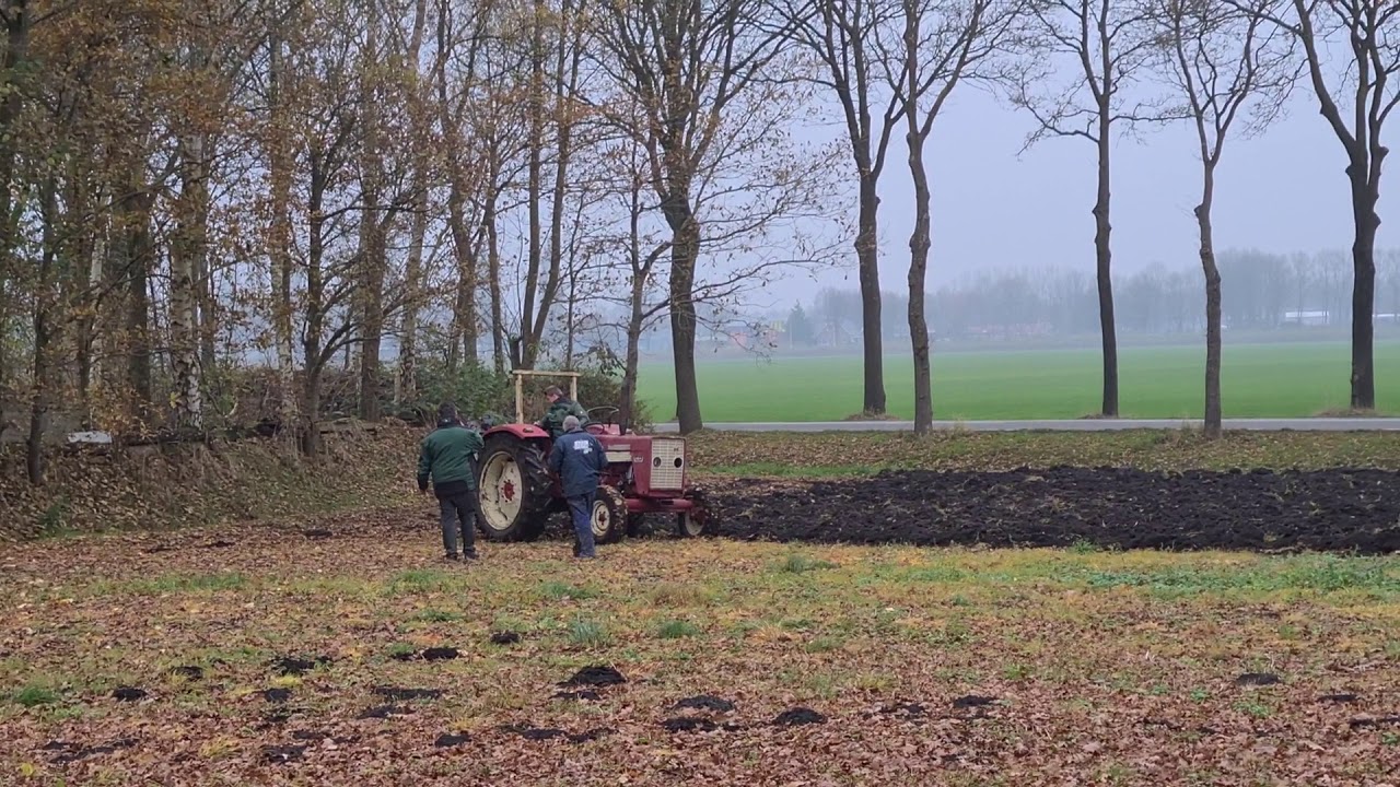 ploegen met een international met 1 scharige ploeg