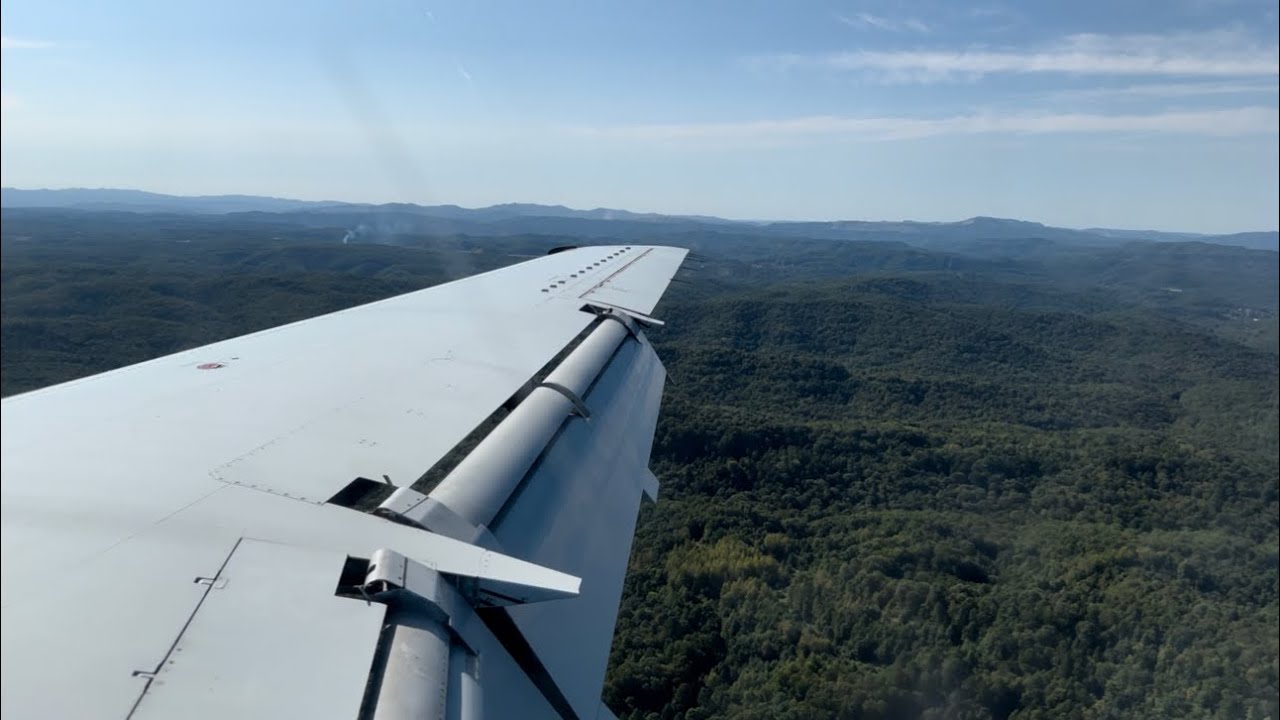 Contour Embraer ERJ-145 Approach & Landing Raleigh County Memorial Airport - Beckley, WV (BKW)