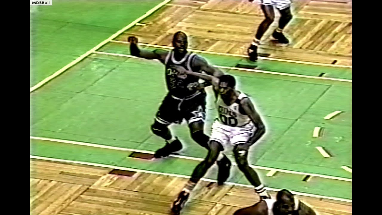 Shaq Battles Robert Parish - Magic @ Celtics April 1994