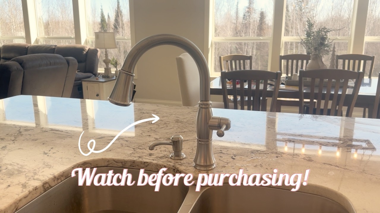 The most gorgeous kitchen sink faucet!