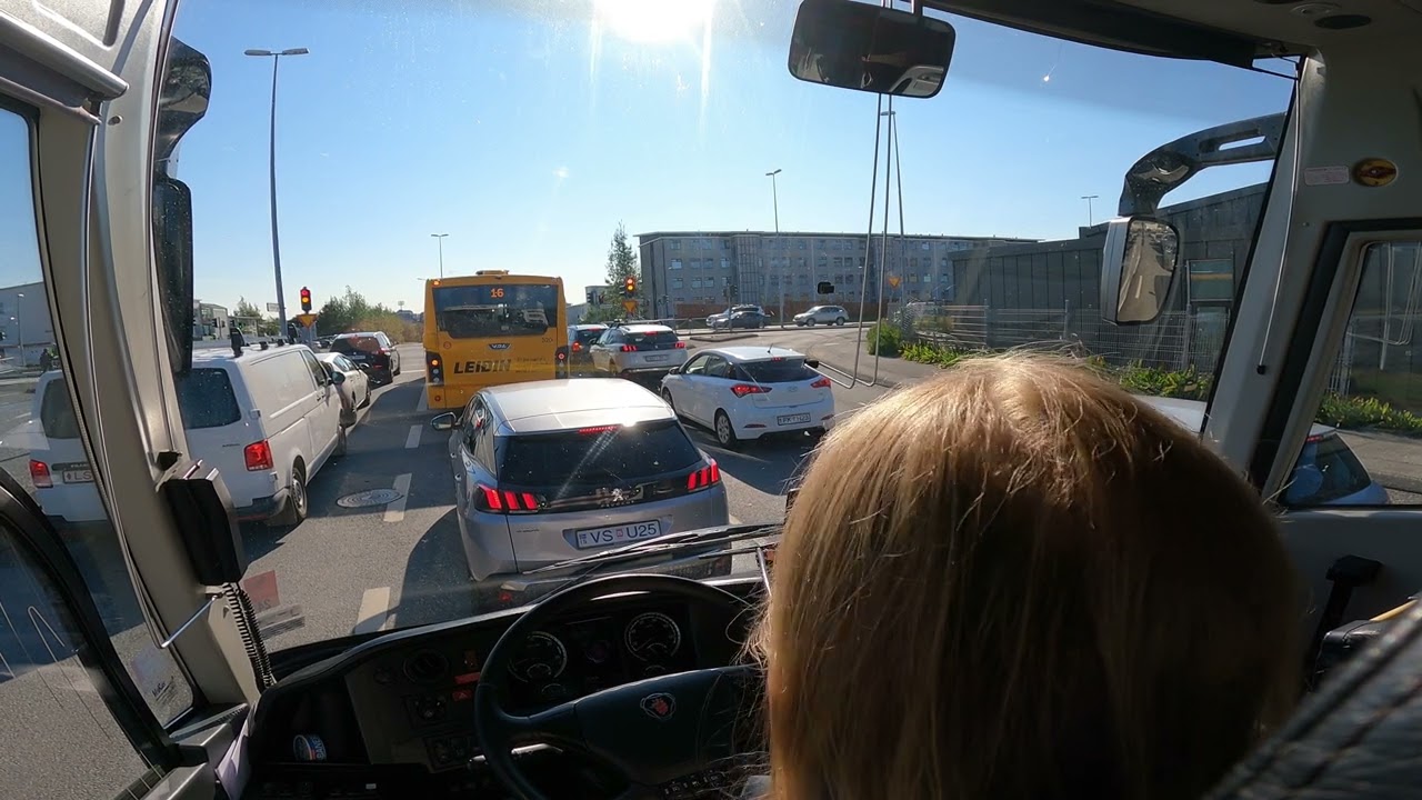[onboard]Busdriving in Iceland: Afternoon heavy traffic, pier to base. Scania Touring