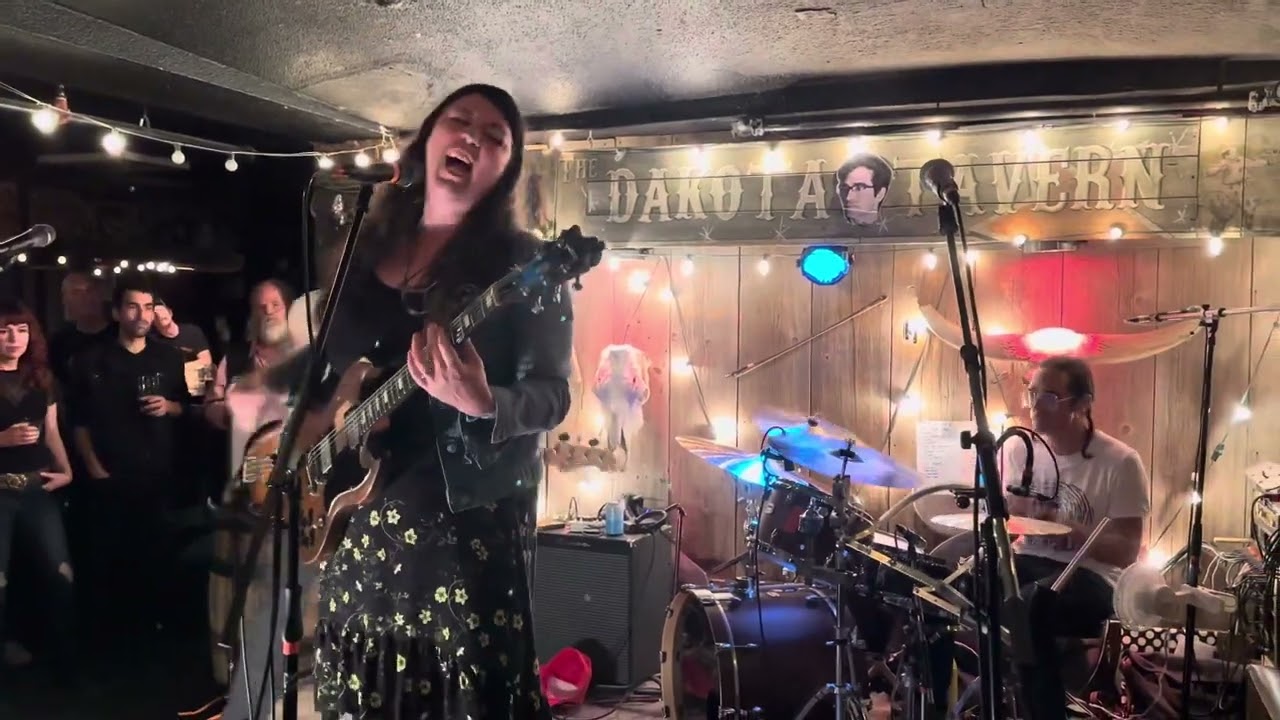 Terra Lightfoot - No Hurry - LIVE