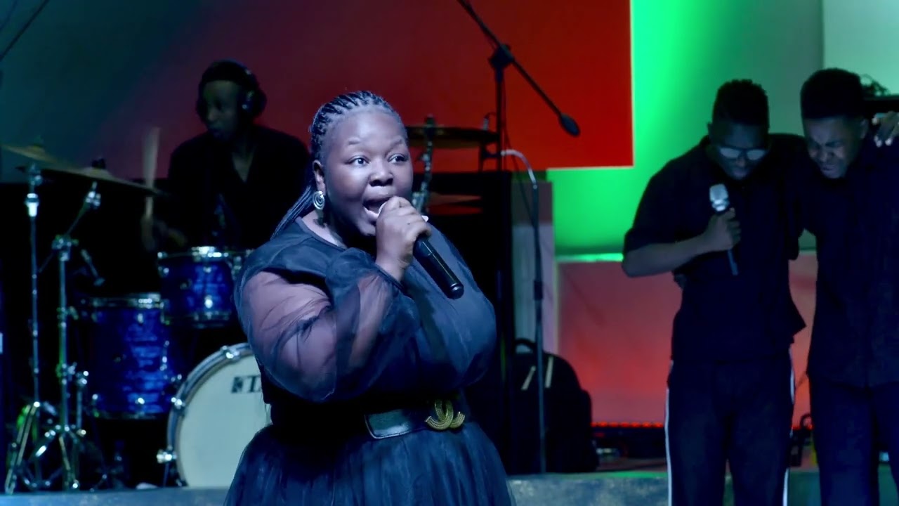 NYASHA MUTONHORI - SPONTANEOUS WORSHIP MEDLEY