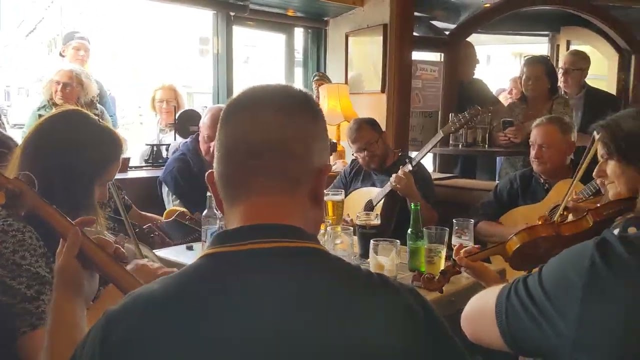 Great Irish Trad  Session. Monroes Galway