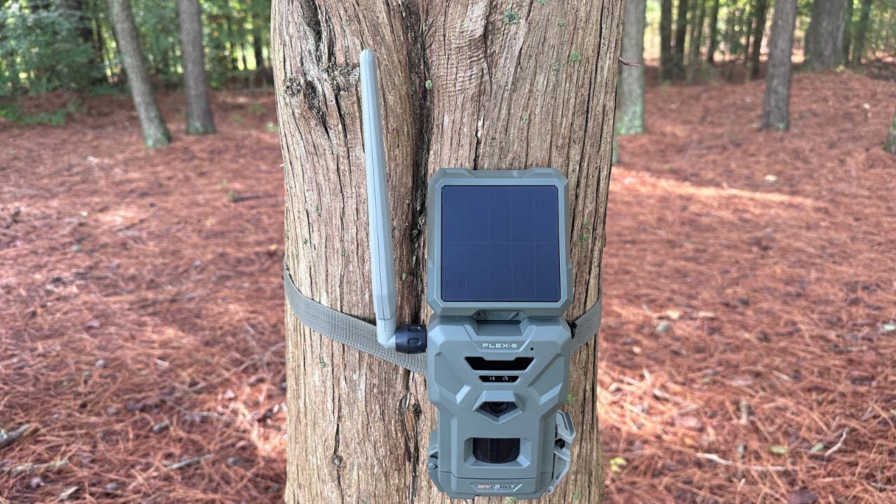 Spypoint Flex S Solar Panel Trail Camera review. #spypoint #trailcam #hunting