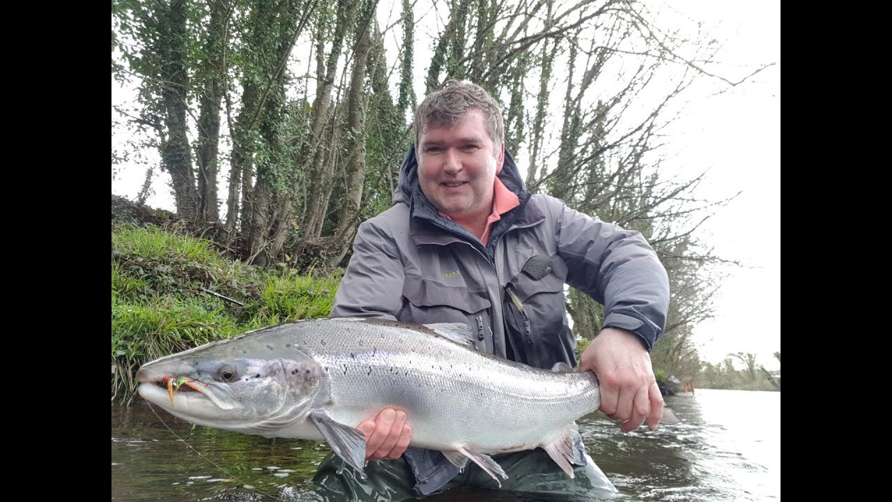 Spring Salmon On The Fly Rod (New Salmon Flies )