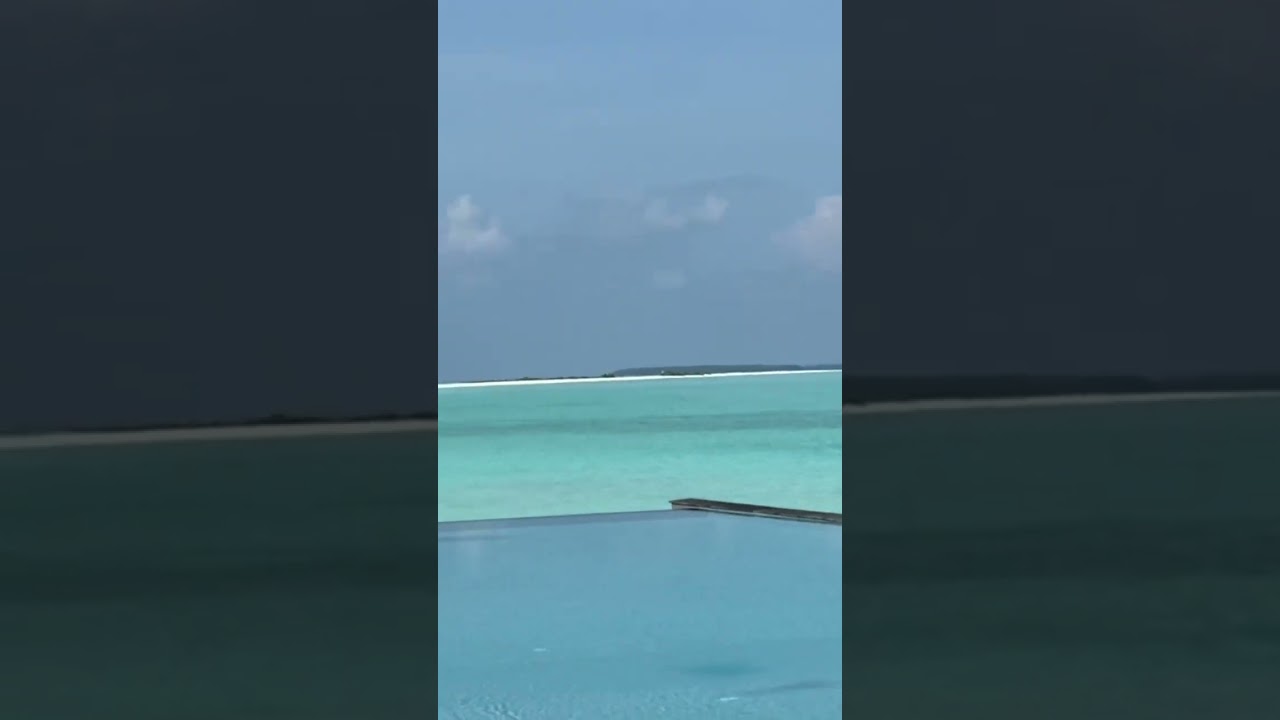 Four Seasons Landaa Giraavaru, Beachside Infinity Pool