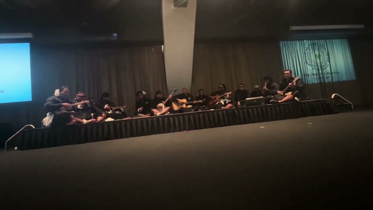 Pasefika Medely #2 Kalapu 'Ai Ke 'Au