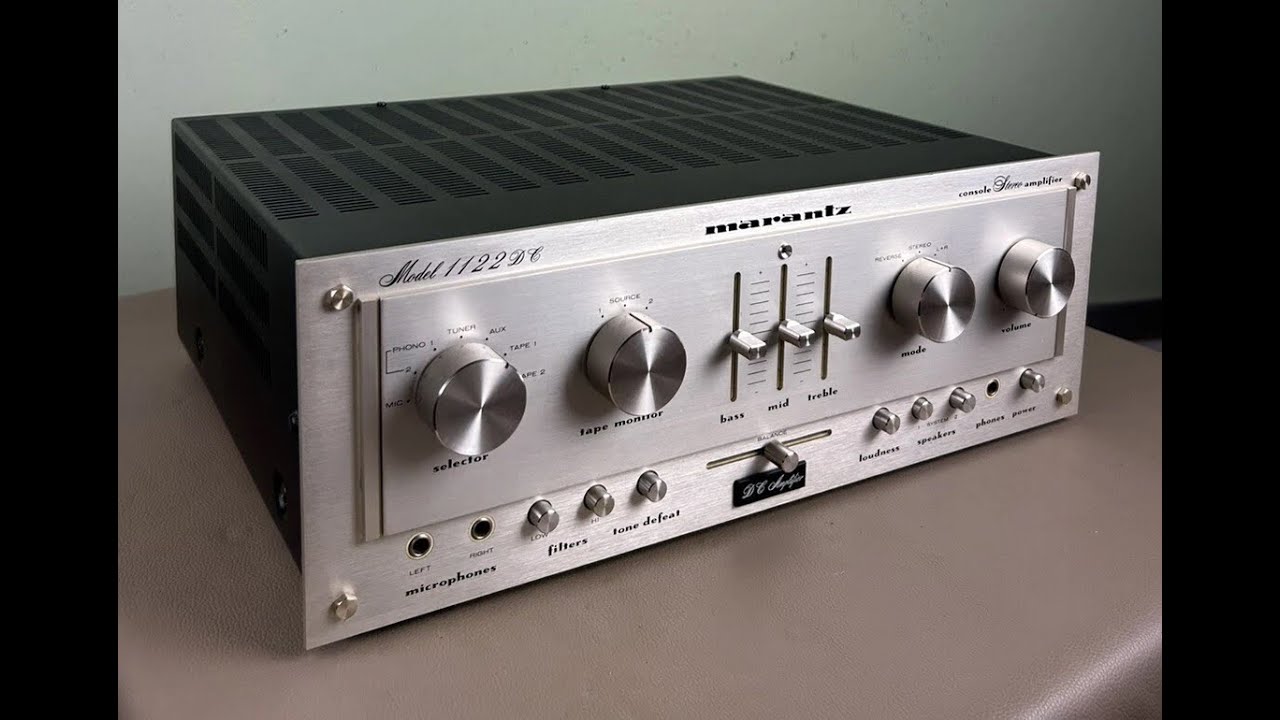 Classic Silver Faced Marantz 1122DC Integrated Console Stereo Amplifier. 61 Watts Per Channel. DEMO.