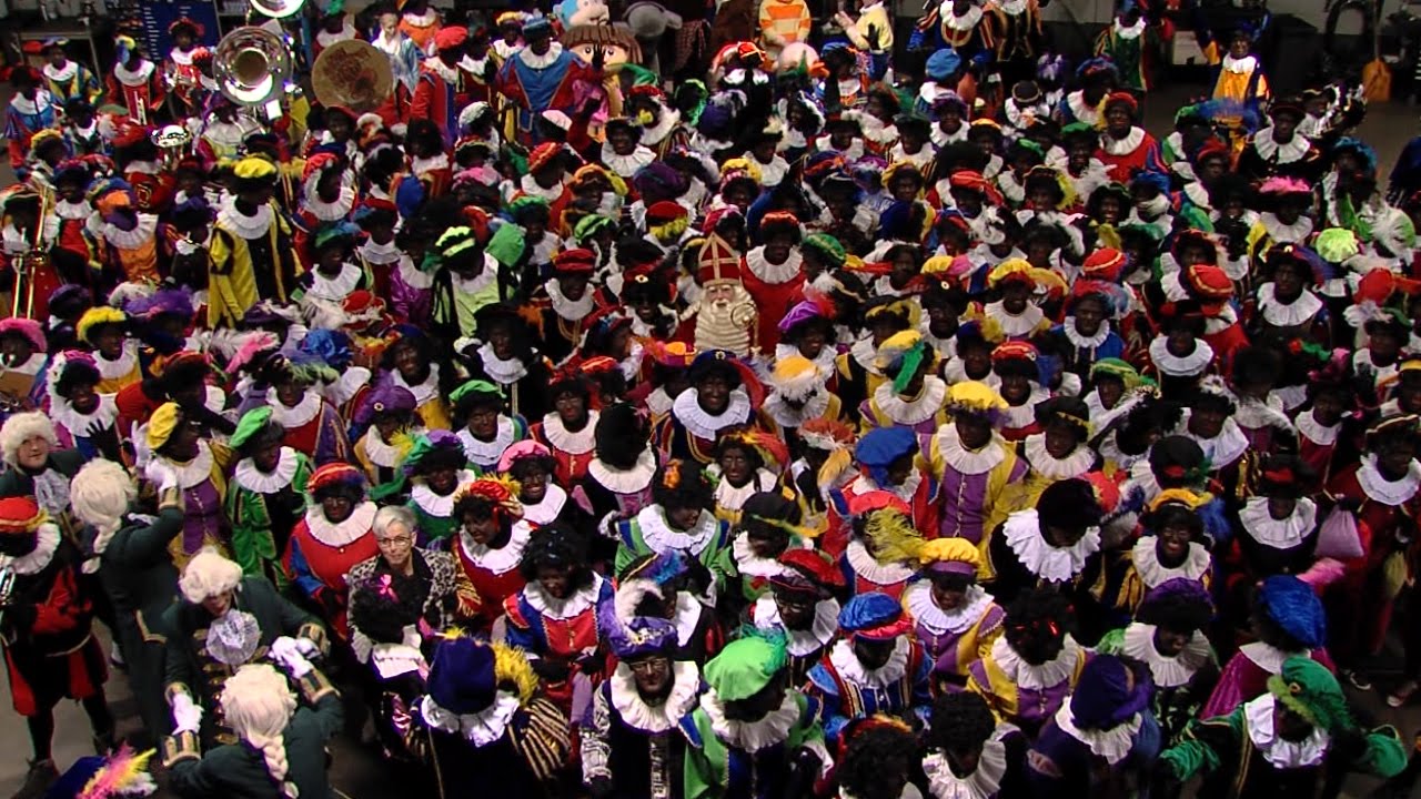 Sinterklaas Intocht Assen met 400 Pieten