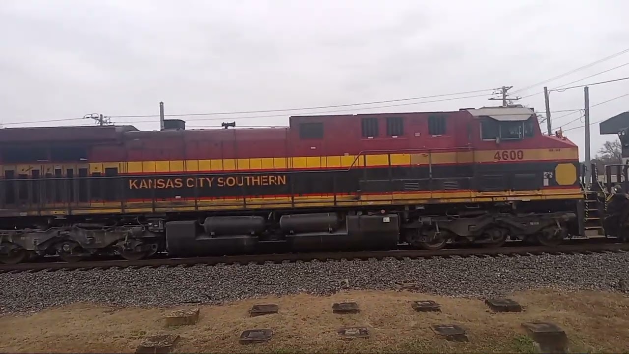 NS 153 with KCS 4600 meets NS 28R with NS 8025 Monongahela