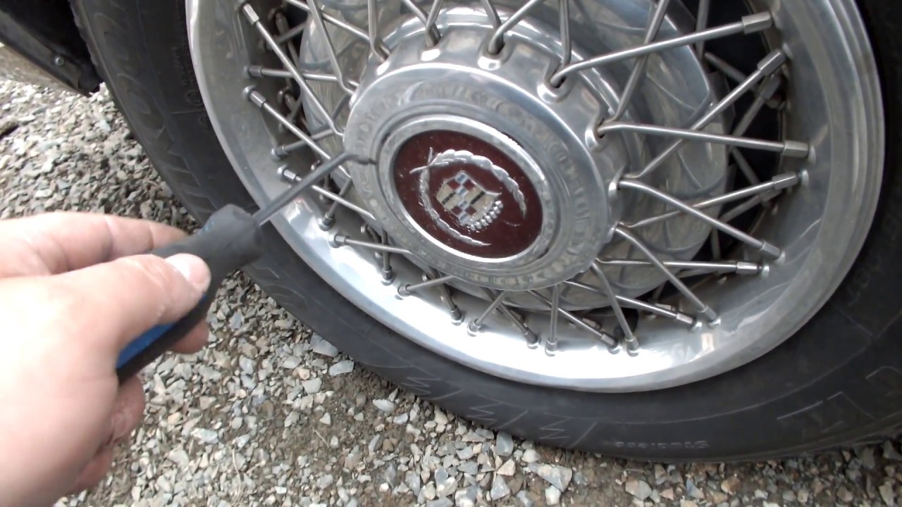 Wire Disc Hubcap Removal & Installment