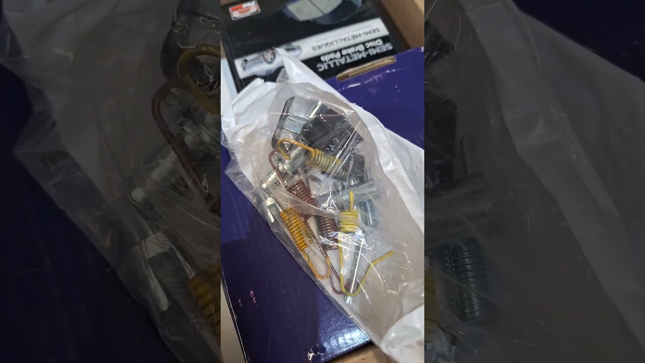Unboxing Parts Avatar order # 8C28P3P8D. Toyota RAV4 AVD LE 2018 rear brake kit.