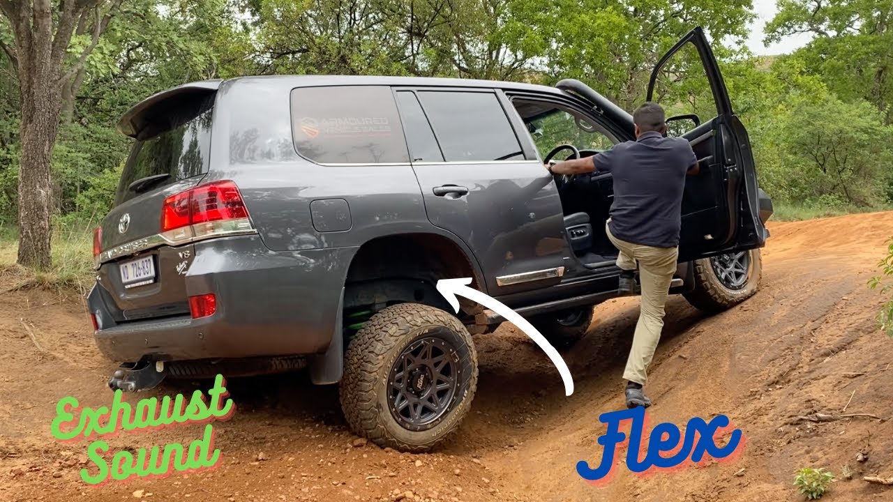 Flexing, Exhaust - Land Cruiser 200 Modified Off Road