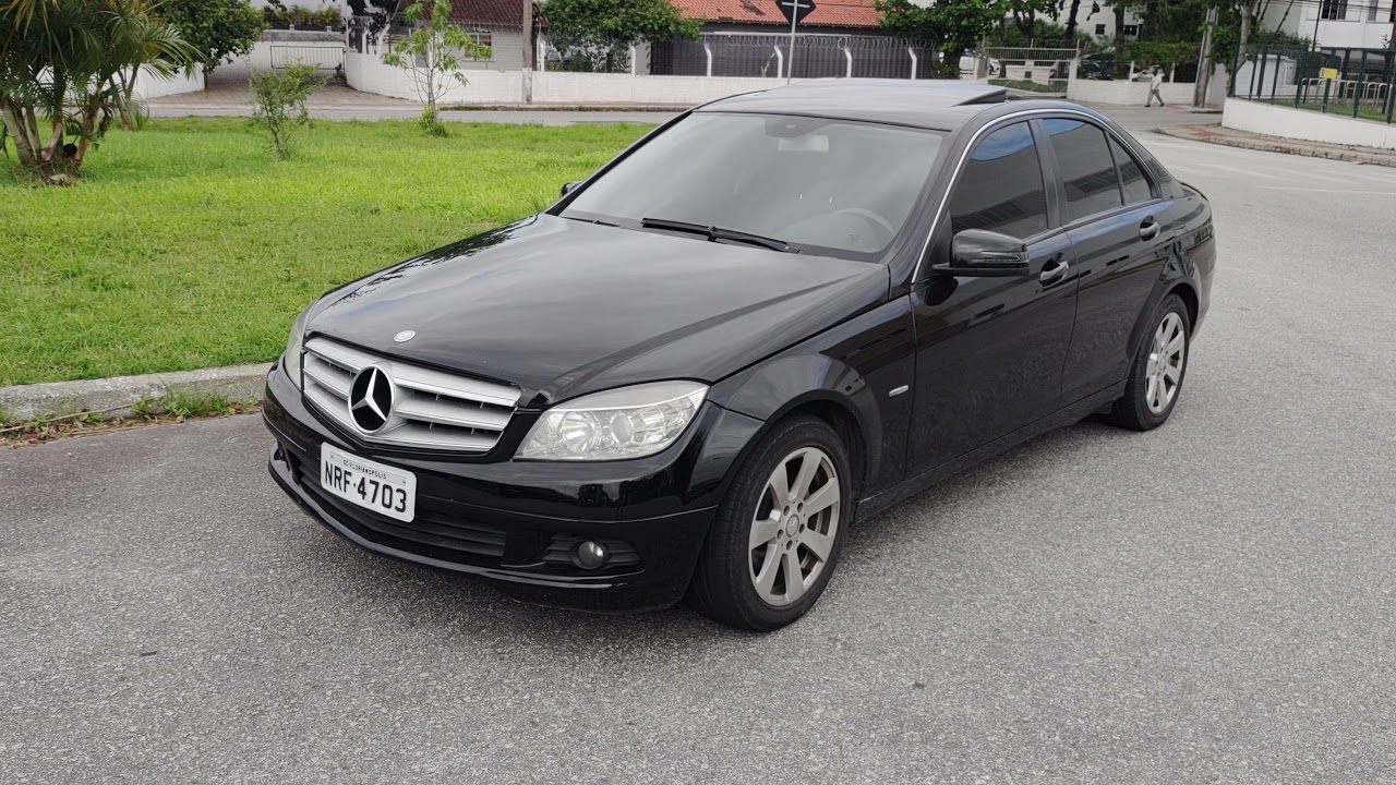 Mercedes C180 2010 com teto solar. Um sedan de luxo por um bom preço para você, revendedor. $$$.