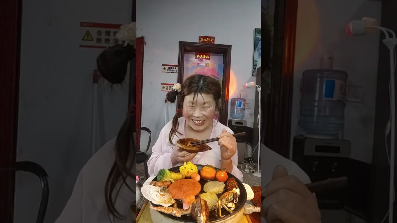 🔴 LIVE：🔥大胃王狂炫！10 斤美食堆成山，挑战一小时清空餐桌 🔥Foodie King's Feast! 10 Jin of Food Piled Like a Mountain