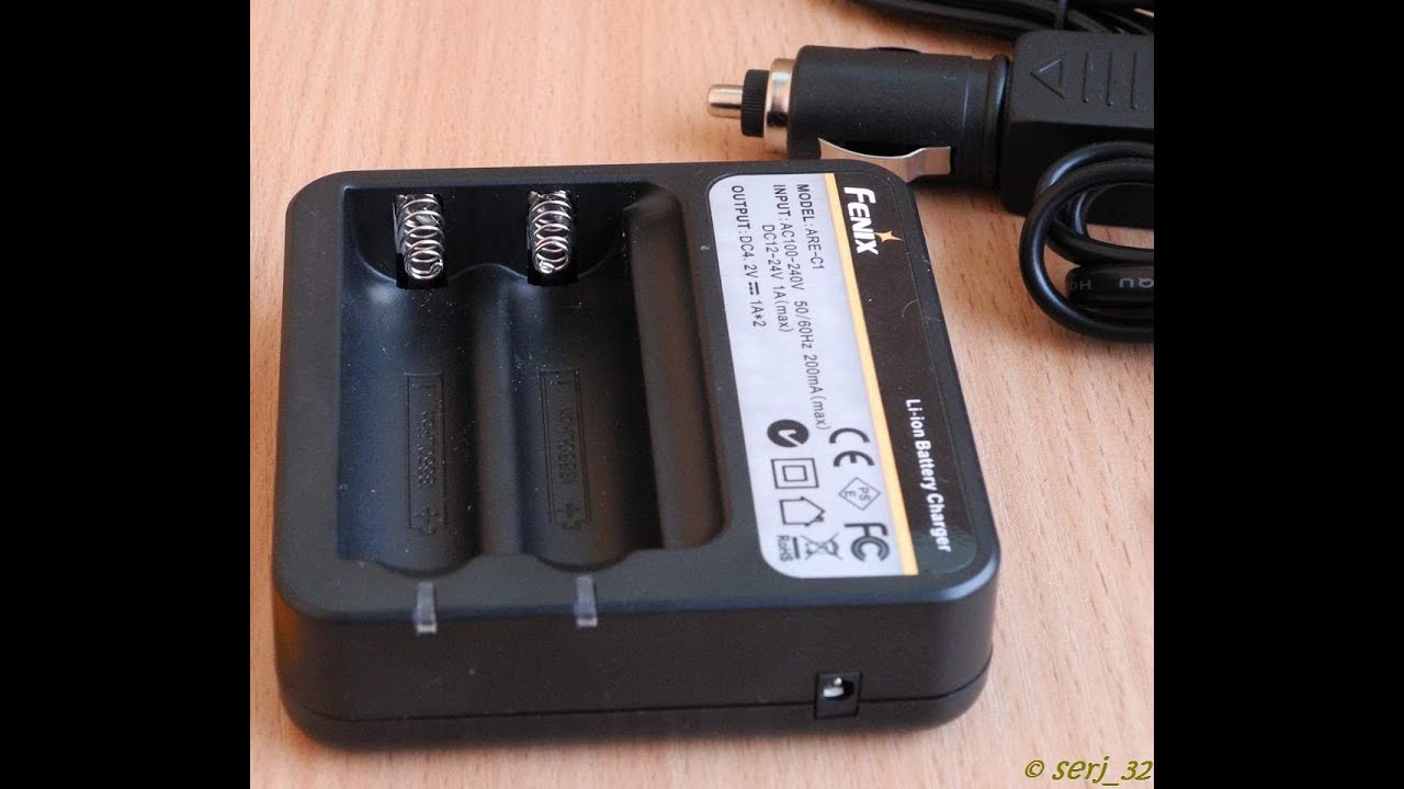 fenix charger ARE-C1