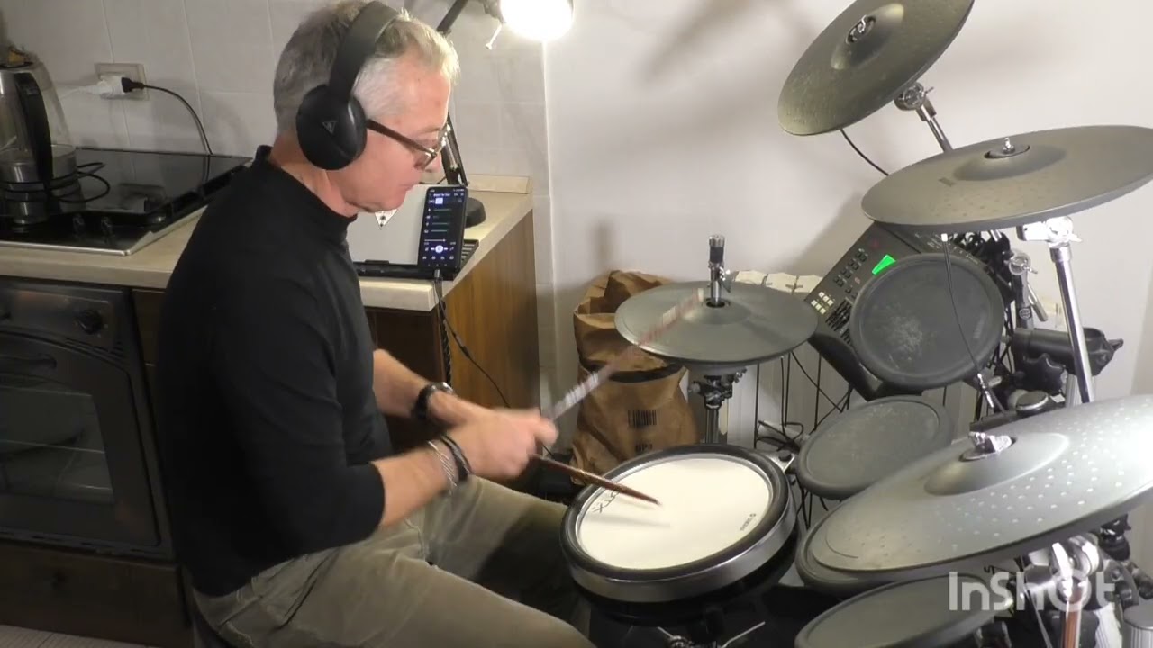 Grace Jones -Slave to the rhythm -Drum cover by baccio62