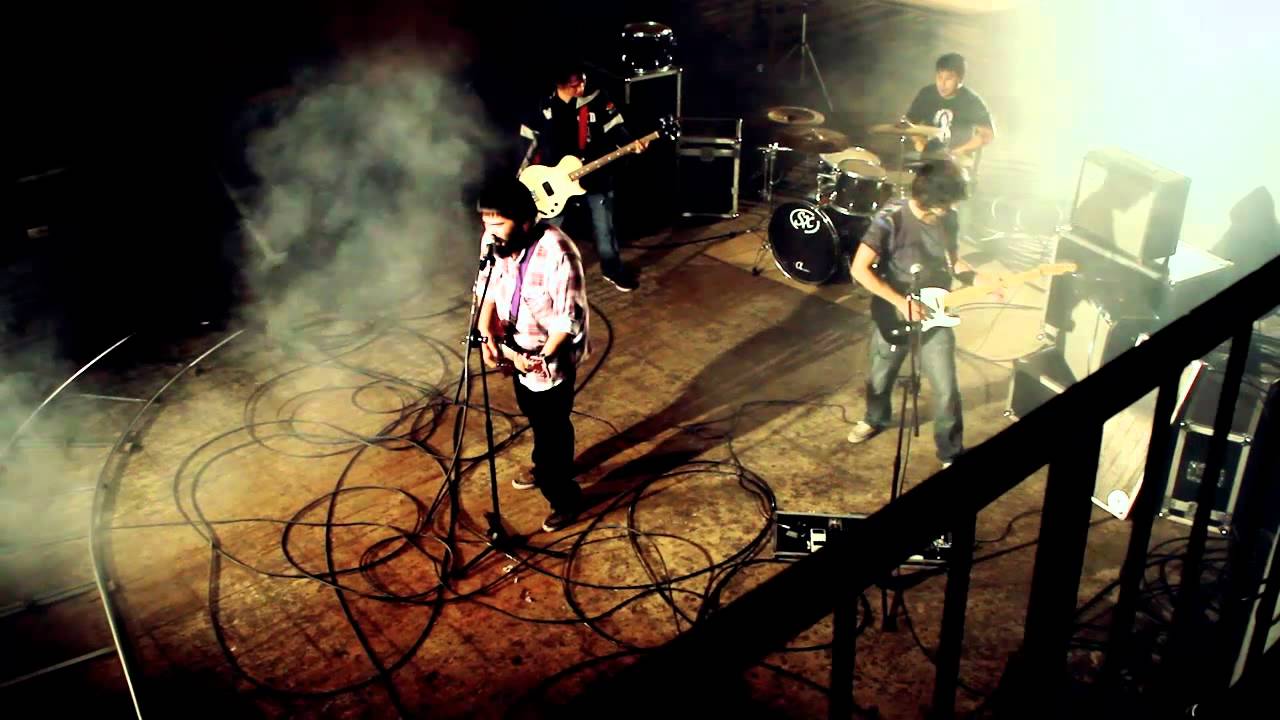 Tonight We Sleep - Angels Leave In November