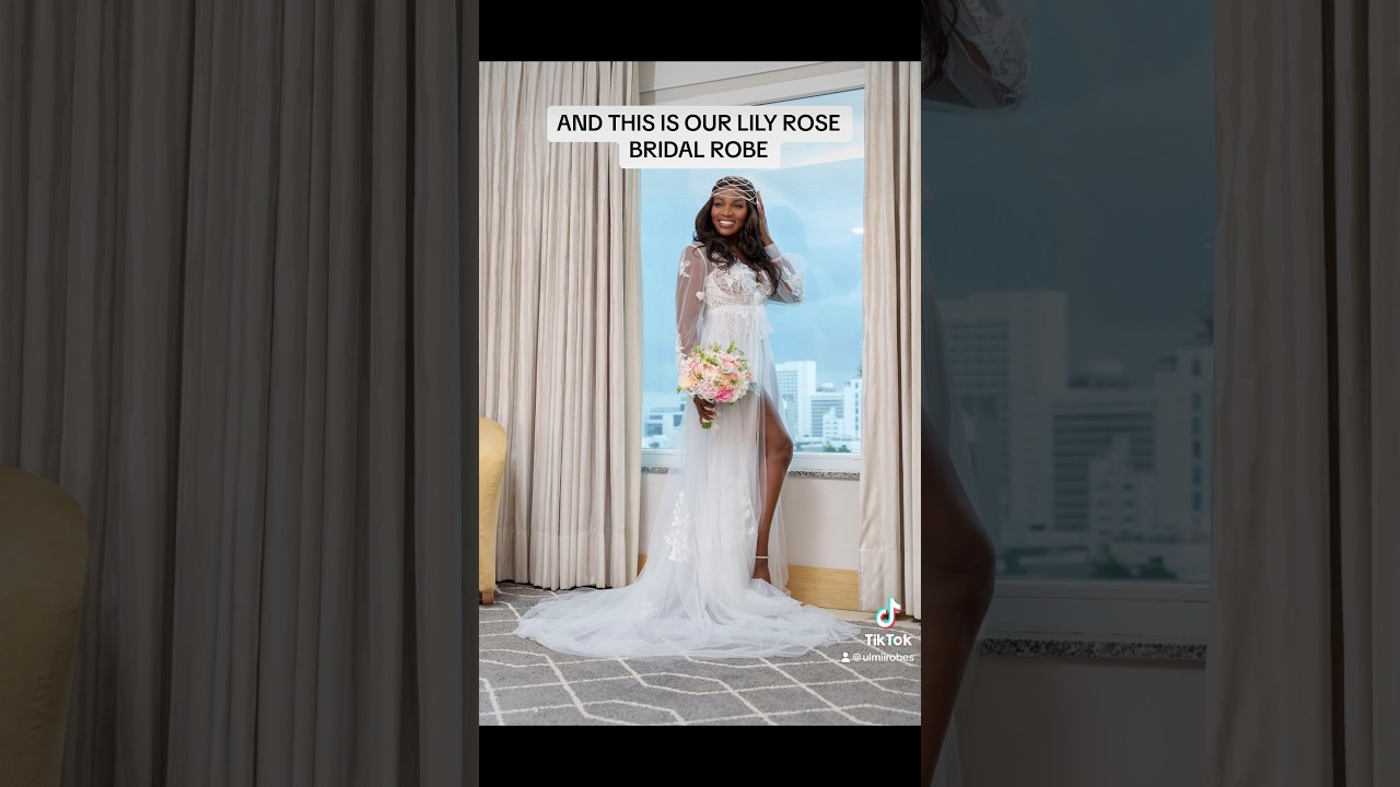 What are bridal robes for? Stunning getting-ready photos. #bridetobe #wedding #bridegettingready