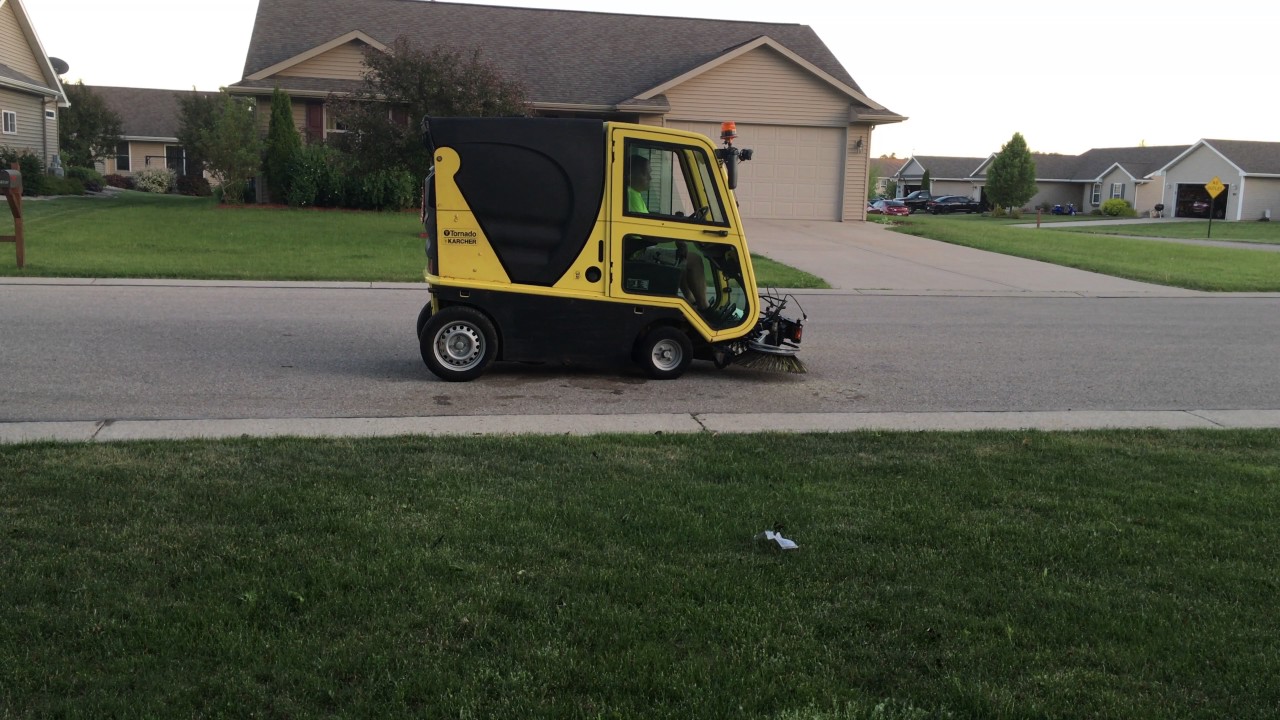 Karcher ICC1 Street Sweeper Demo