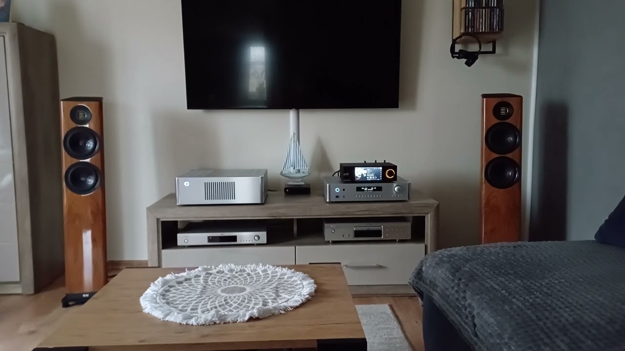 3# Elac Vela FS407 + Rotel..