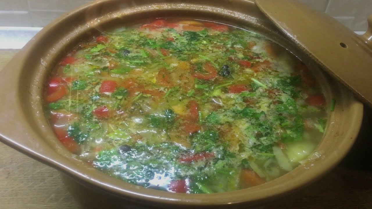 Уха в горшочке из головы и хвоста форели,попробуйте и вы не пожалеете.