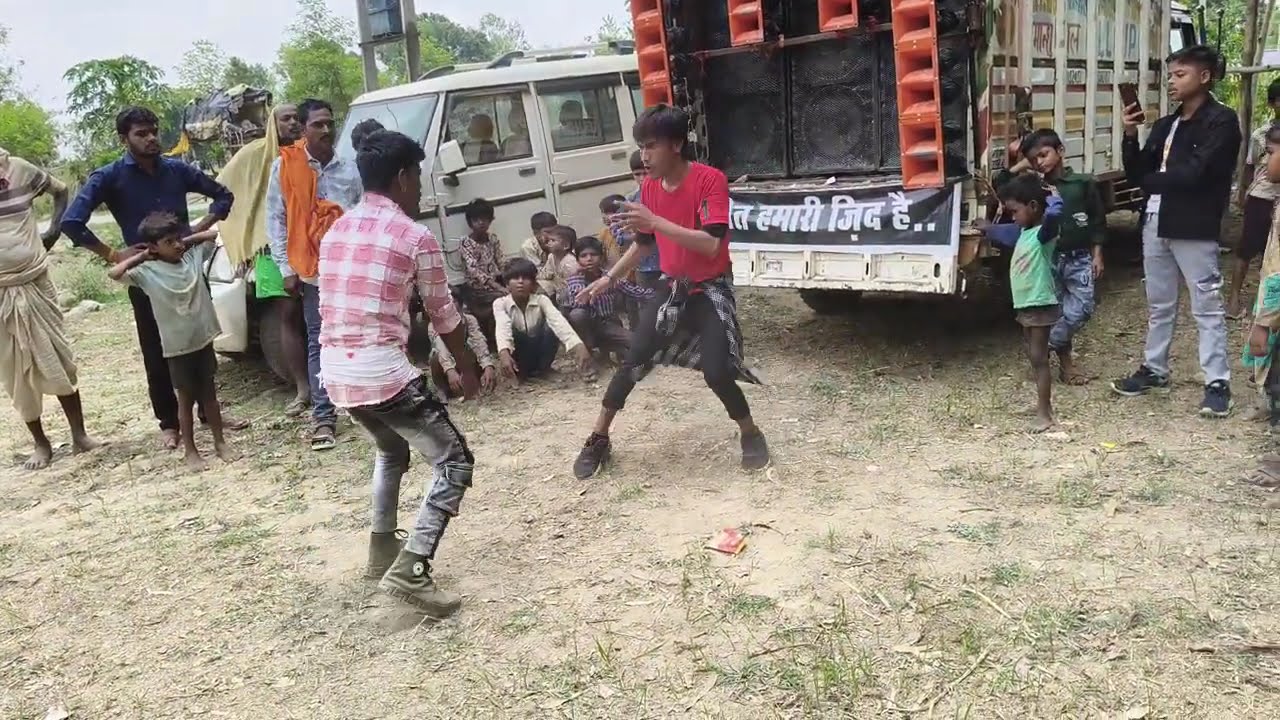 #VIDEO | #Khesari Lal Yadav | कमरिया पे भाला चलीapna |dance |Balrampur#public#trending