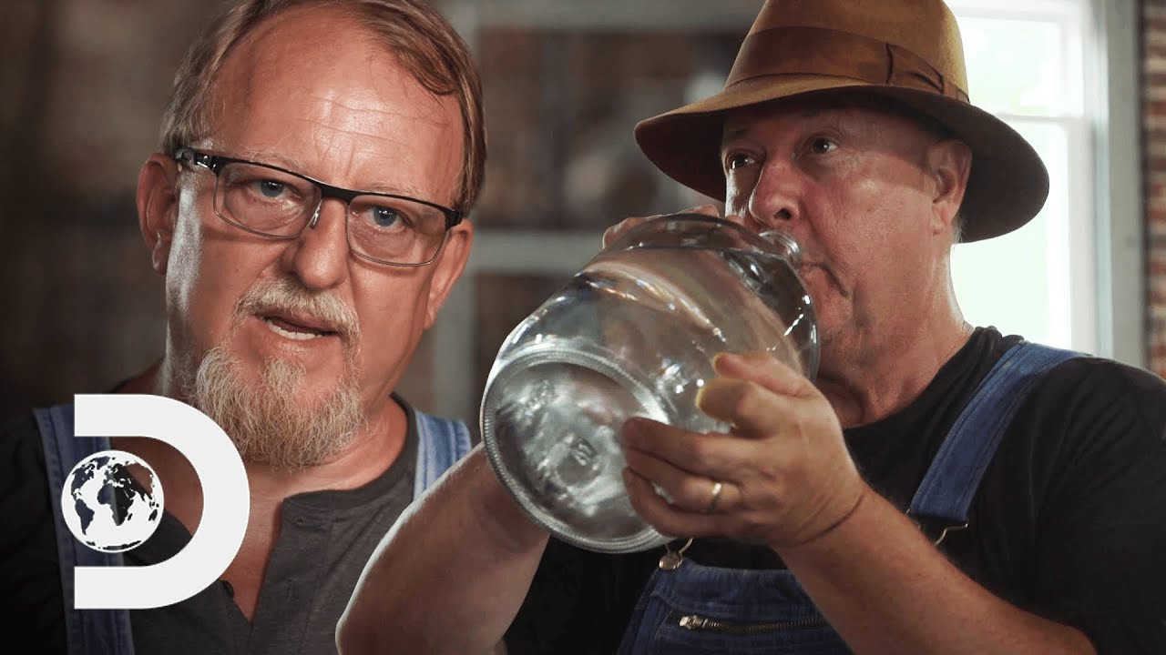Mark & Digger Reverse Engineer Legend's Moonshine Using Only Their Sense Of Taste | Moonshiners