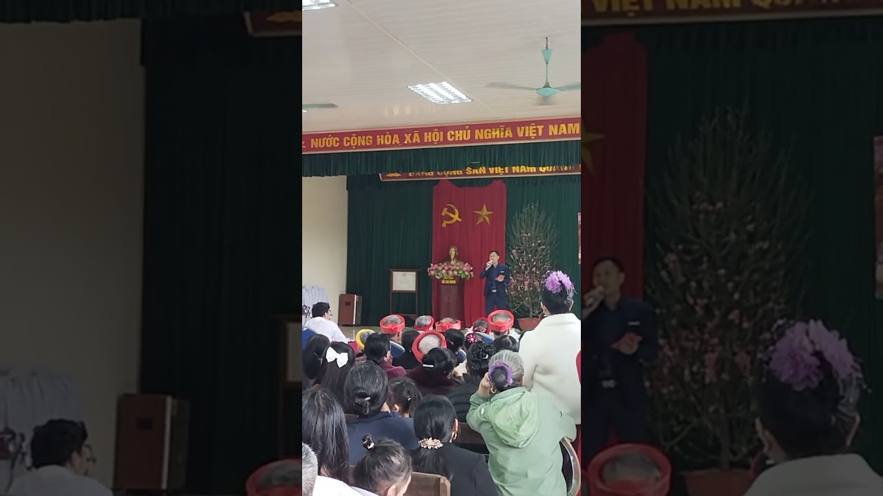 Hát. Nơi ấy mẹ mong 
